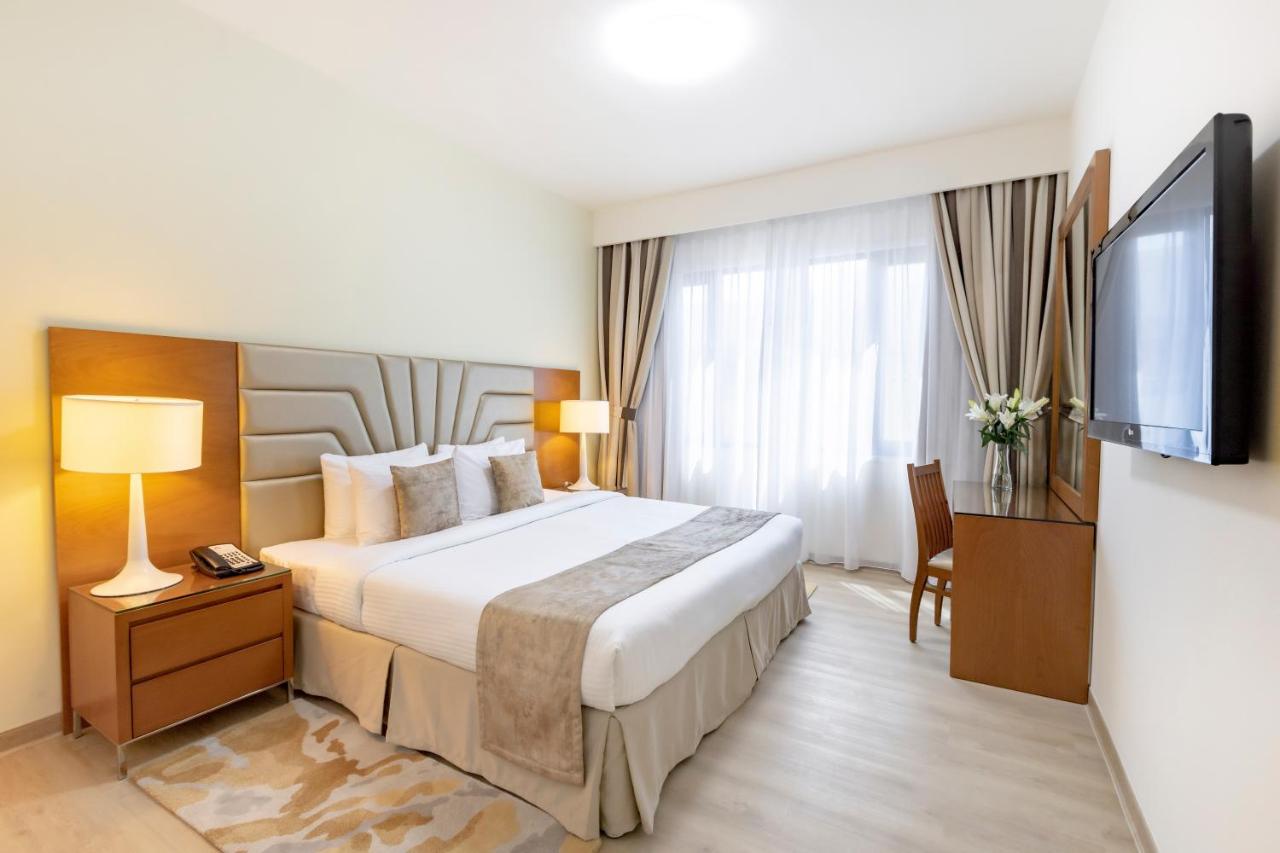 Golden Sands Suites Дубай Экстерьер фото